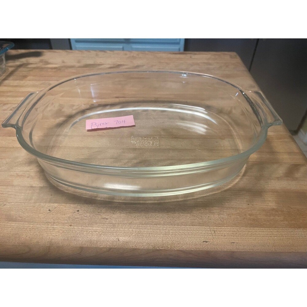 Vintage Pyrex 704 Oval 4 Qt Baking Casserole Roasting Dish